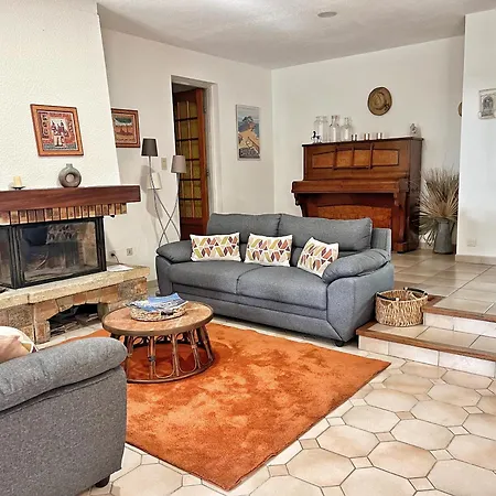 Maison Familiale A Sanary, En Pleine Pinede